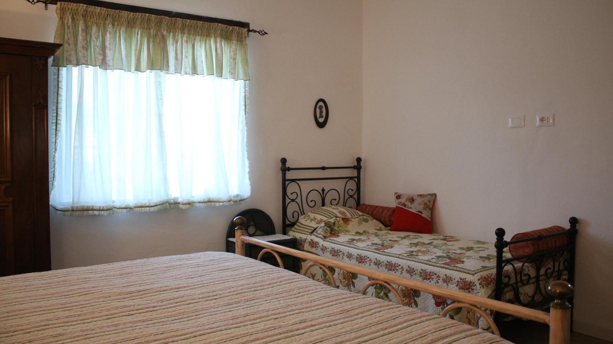 "Per Mik" Cottage In Vineyard Shkoder Bagian luar foto